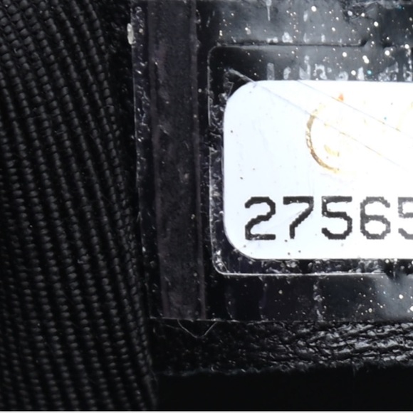 Authentic Chanel Cross body bucket Bag - Picture 6 of 14